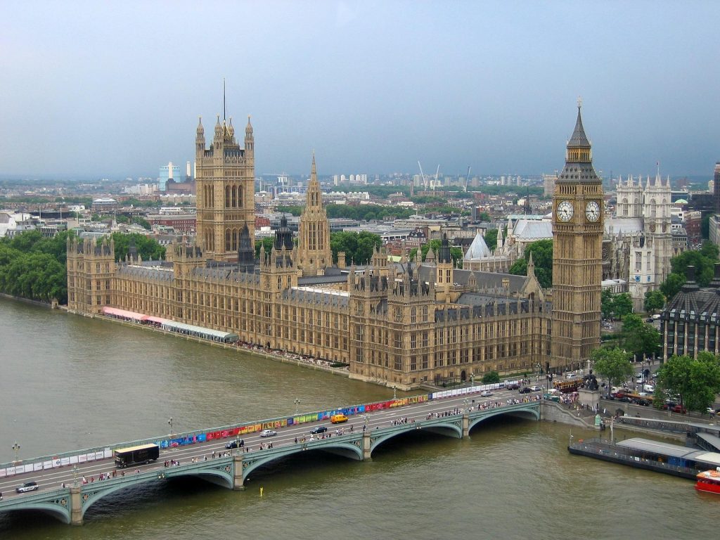 Bild över parlamentshuset och Big Ben i London.